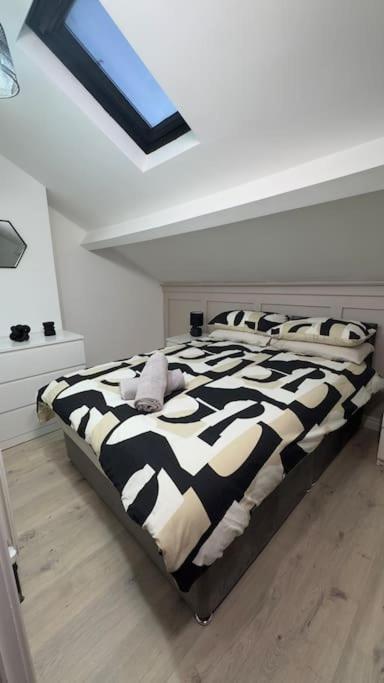 4 Bedroom Near Center